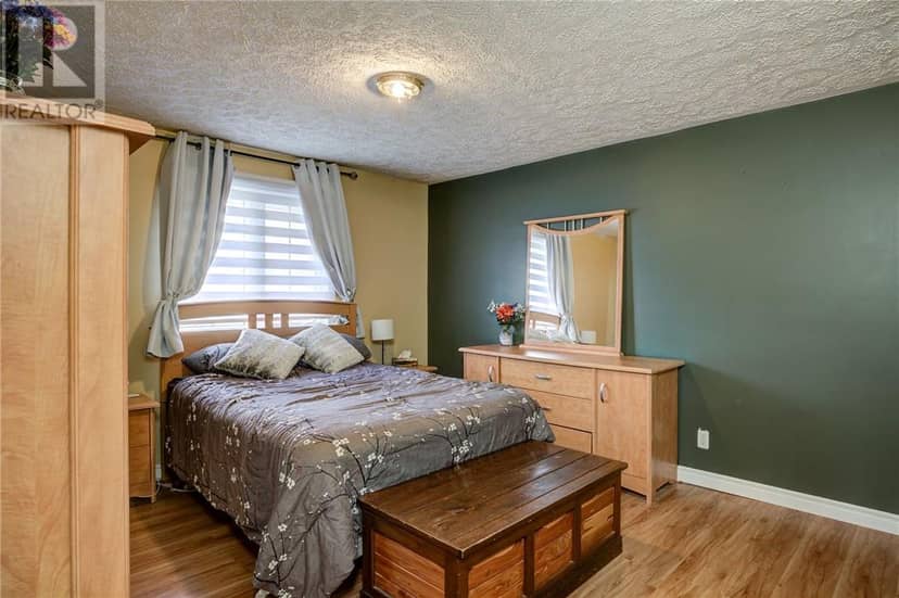 4745 Gabrielle Street — photo 10 of 22