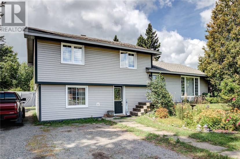 4745 Gabrielle Street, Hanmer, photo 2