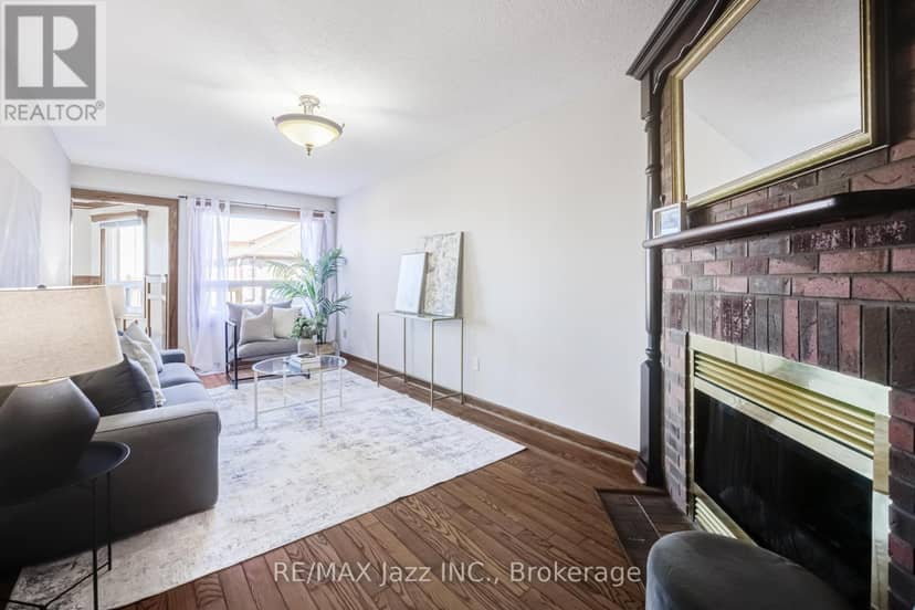2 Coomer Crescent — photo 16 of 40