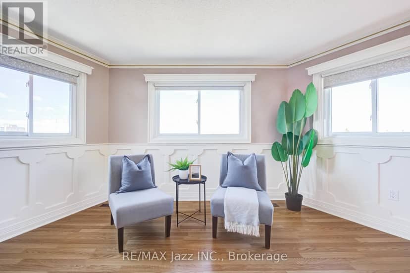 2 Coomer Crescent — photo 18 of 40