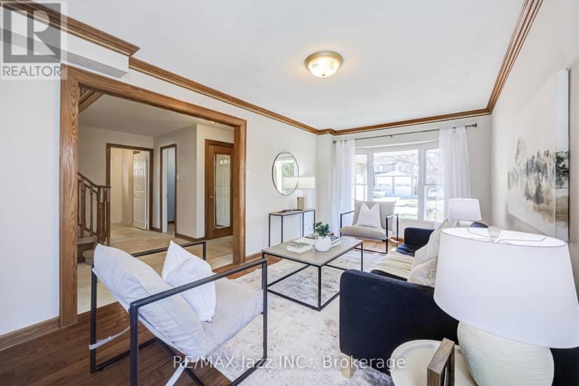 2 Coomer Crescent, Ajax, photo 5