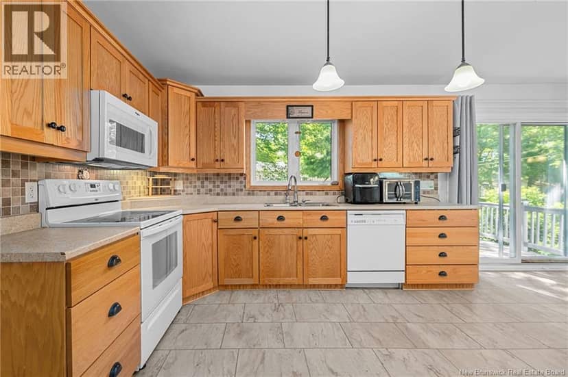 85 St. Pierre Street — photo 11 of 40