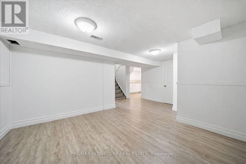 1790 King Street E — photo 29 of 40