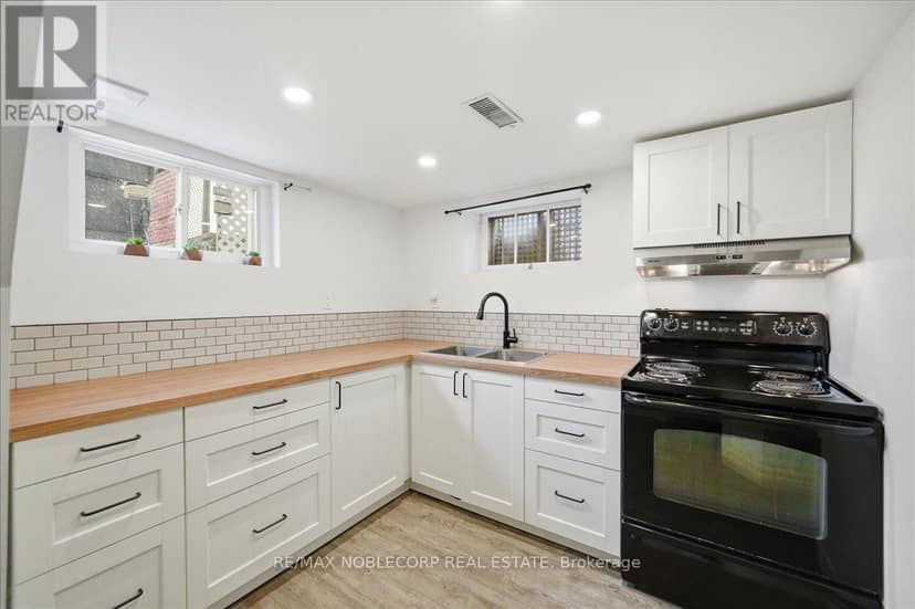 1790 King Street E — photo 31 of 40