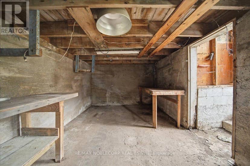 1790 King Street E — photo 39 of 40