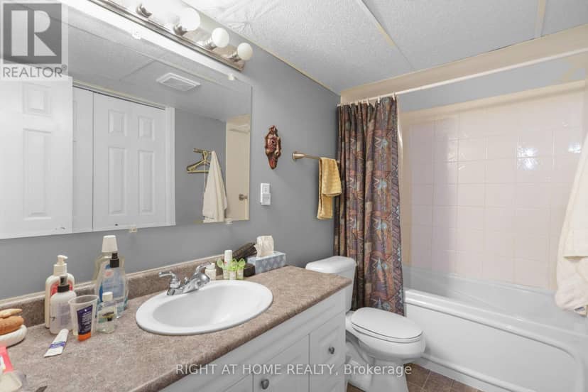 12 - 215 North Centre Road — photo 24 of 29