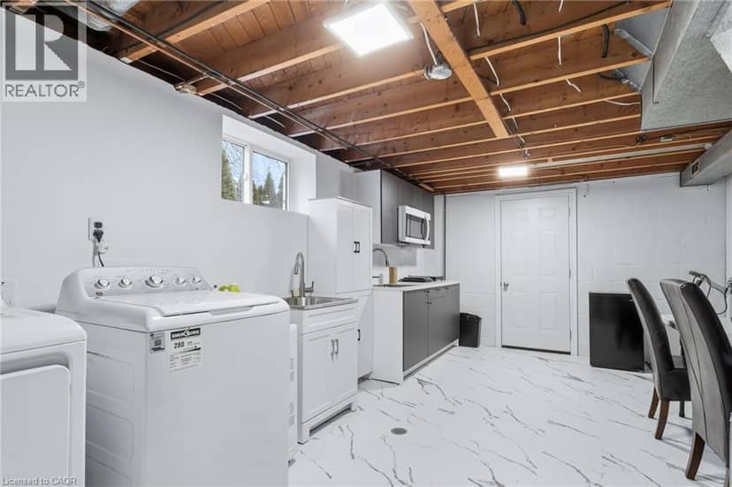 27 BLENHEIM Drive — photo 32 of 40