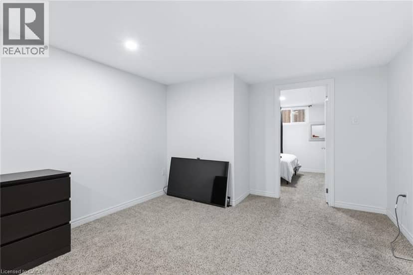 27 BLENHEIM Drive — photo 23 of 40