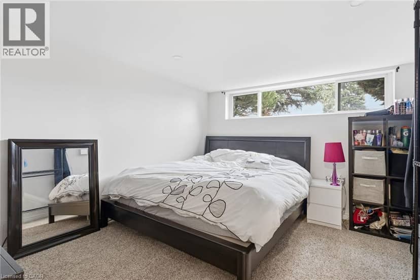 27 BLENHEIM Drive — photo 26 of 40