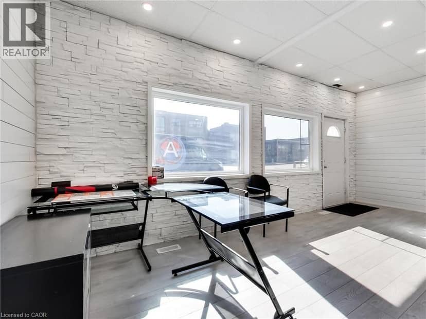 229 PARKDALE Avenue N — photo 5 of 40