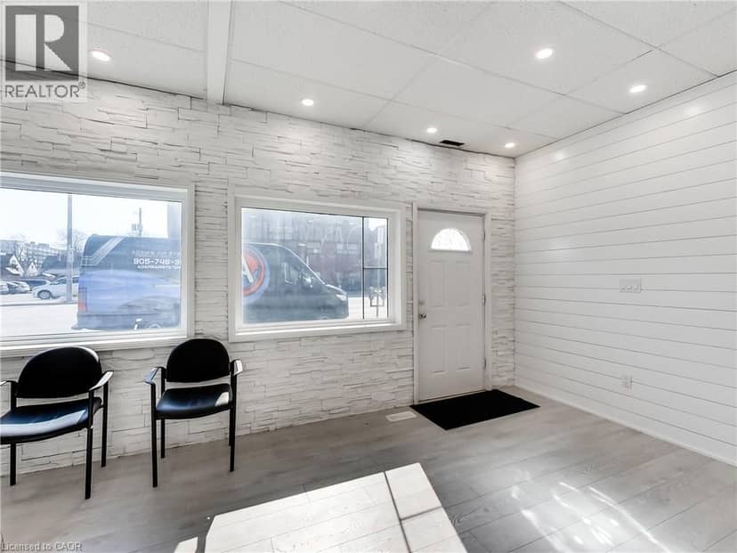 229 PARKDALE Avenue N — photo 4 of 40