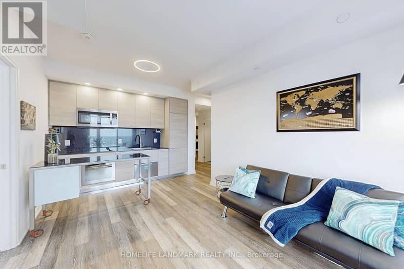 10 - 75 Canterbury Place, Toronto