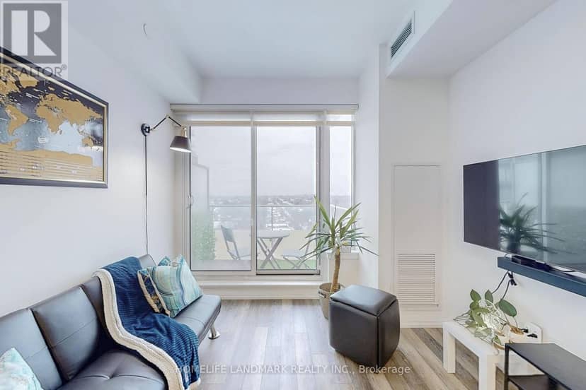 10 - 75 Canterbury Place, Toronto, photo 3