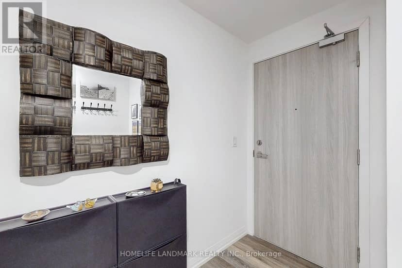 10 - 75 Canterbury Place, Toronto, photo 6