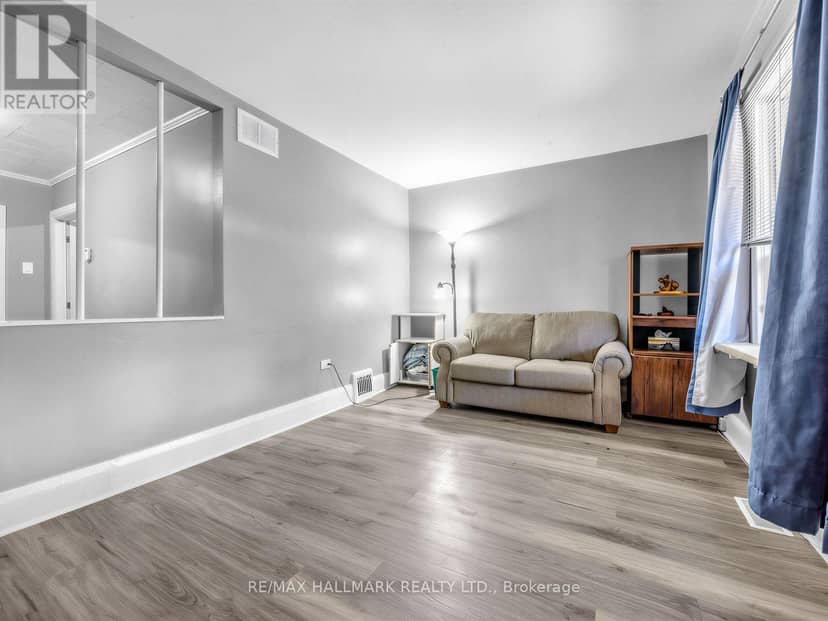 201 Linsmore Crescent — photo 5 of 27