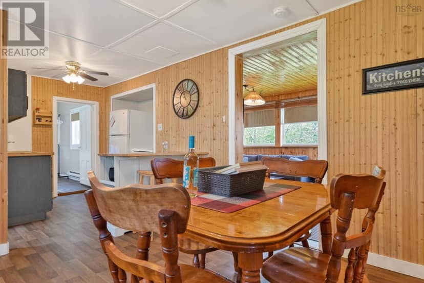 2952 Highway 395 — photo 29 of 40
