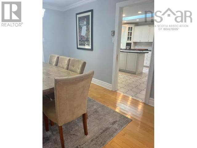 71 Douglas Drive — photo 7 of 26