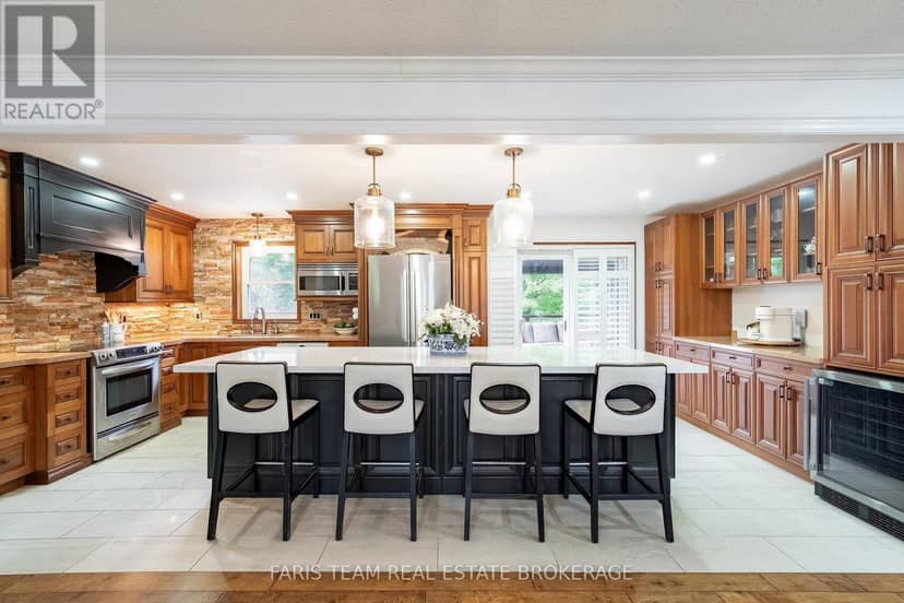 7697 County Road 56, Essa, photo 6