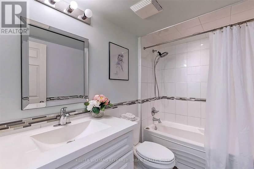 420 - 309 Major Mackenzie Drive E — photo 15 of 21
