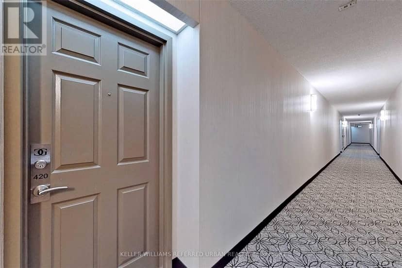 420 - 309 Major Mackenzie Drive E, Richmond Hill, photo 2
