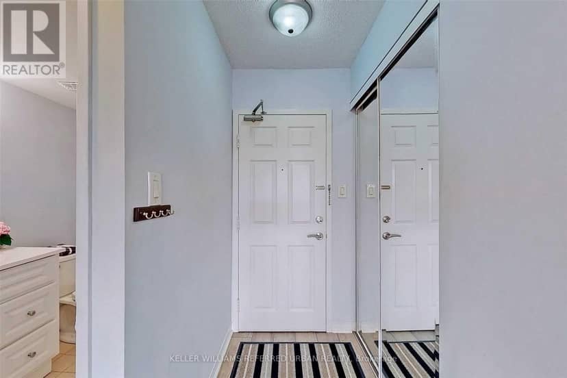 420 - 309 Major Mackenzie Drive E, Richmond Hill, photo 3