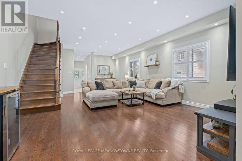 19 Goldham Way — photo 11 of 40