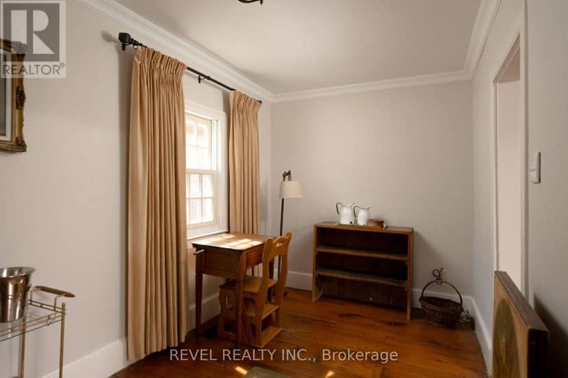 532 Main Street — photo 11 of 40