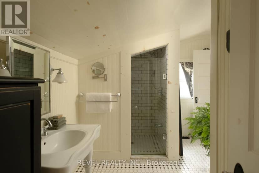 532 Main Street — photo 30 of 40