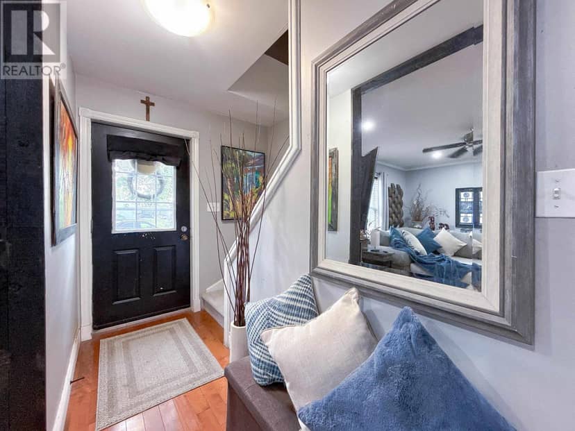 7 Sunrise Court — photo 3 of 40