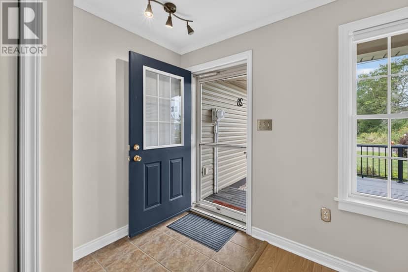 28 Heatherway Drive — photo 21 of 40