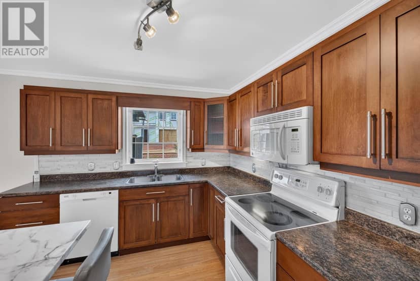 28 Heatherway Drive — photo 31 of 40