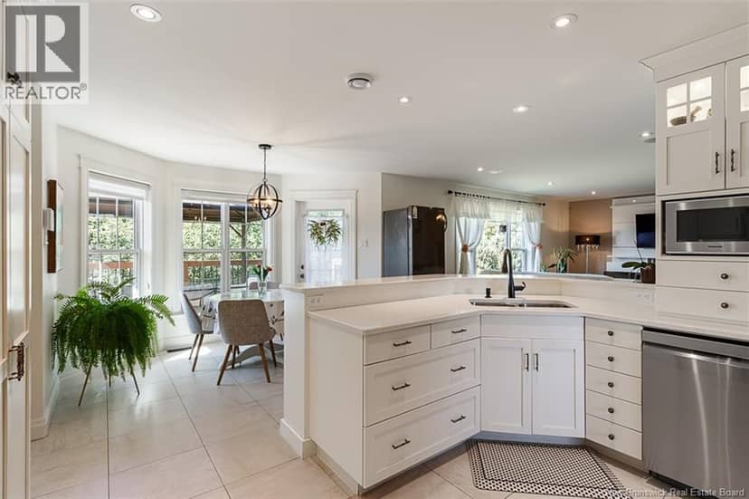 10 Turnberry Court — photo 11 of 40