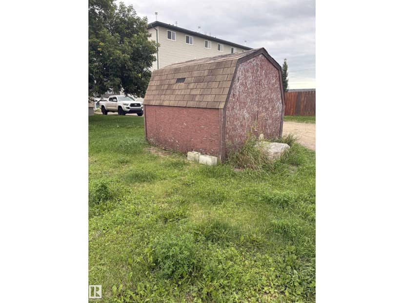 1017 B 13 ST, Cold Lake, photo 3