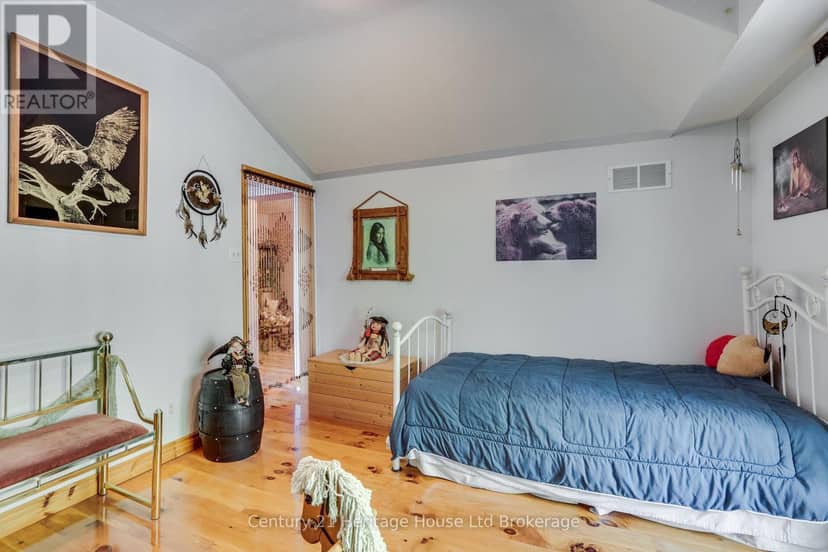 17 Spring Street — photo 18 of 40