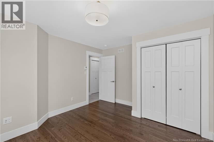 42 Auberry Street — photo 5 of 40