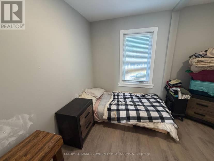 94 Howard Avenue — photo 14 of 31