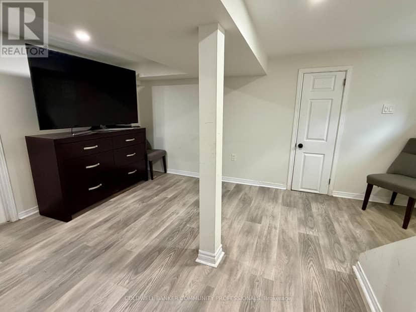 94 Howard Avenue — photo 17 of 31
