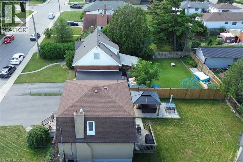 94 HOWARD Avenue, Hamilton, photo 2