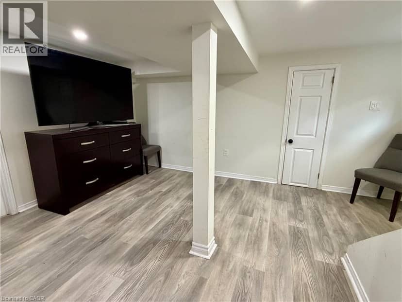 94 HOWARD Avenue — photo 21 of 32
