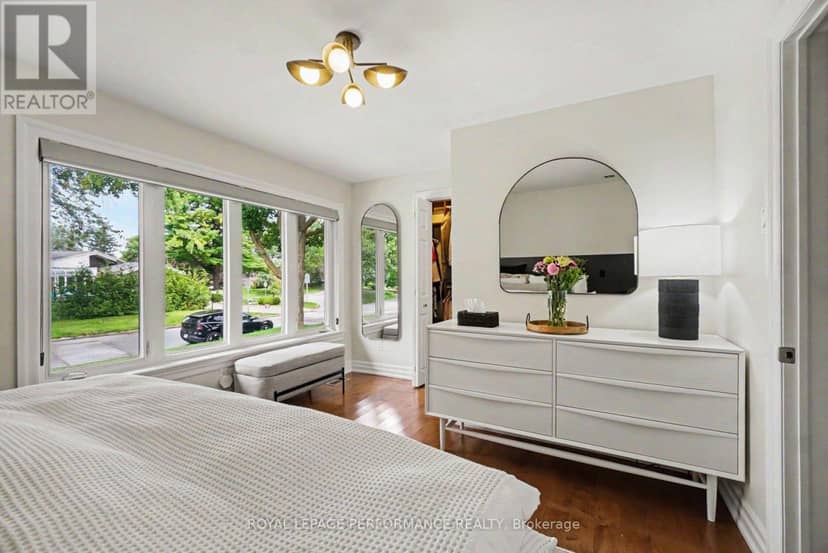 2061 Cabot Street — photo 15 of 39