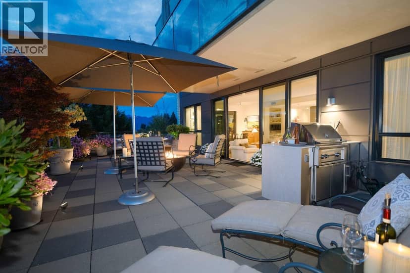 302 4427 CAMBIE STREET, Vancouver