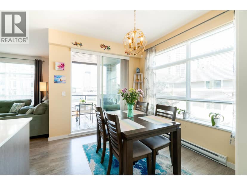 215 617 SMITH AVENUE, Coquitlam, photo 4