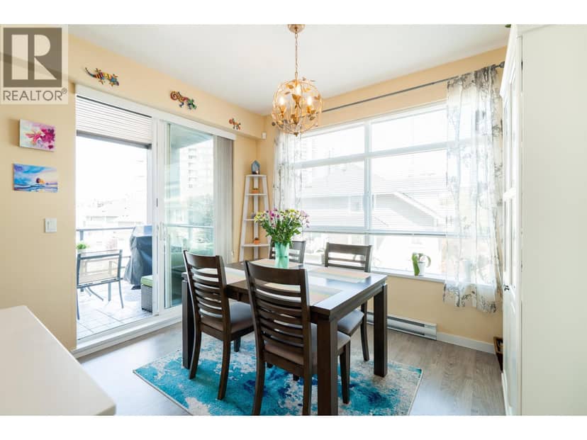 215 617 SMITH AVENUE, Coquitlam, photo 5