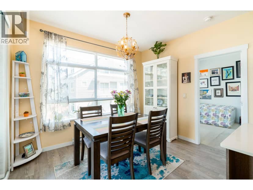 215 617 SMITH AVENUE, Coquitlam, photo 6