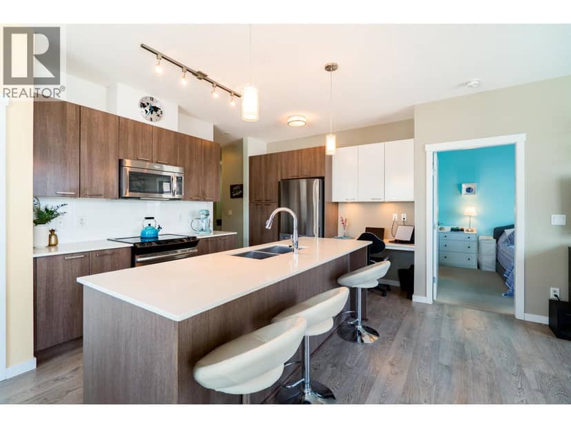 215 617 SMITH AVENUE, Coquitlam, photo 7