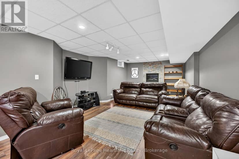 29 Kay Street — photo 36 of 40