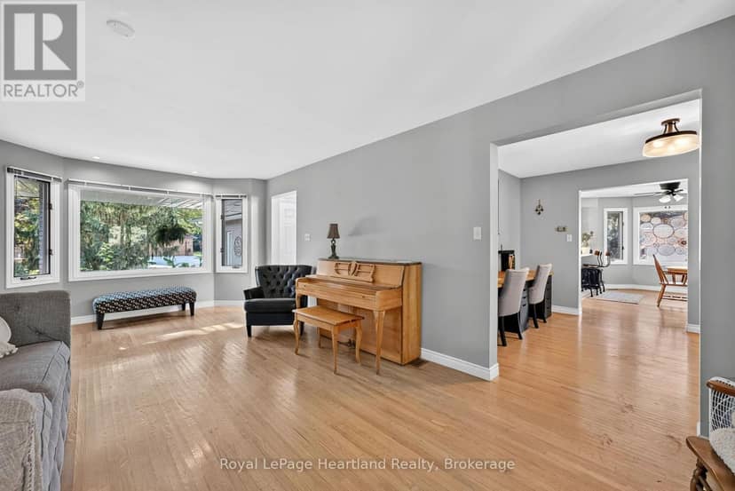 29 Kay Street — photo 9 of 40