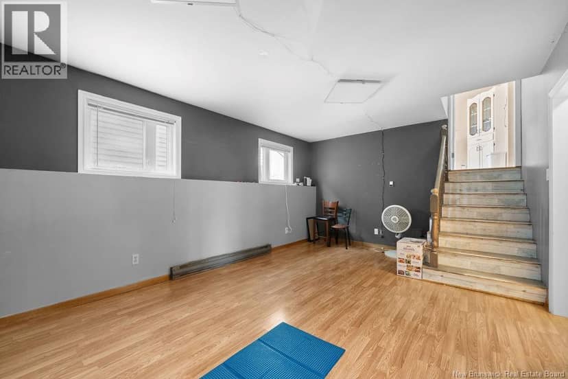 29-31 Fulton Crescent — photo 19 of 40