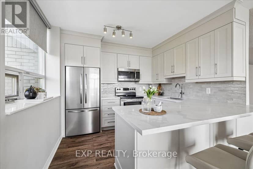 708 - 200 Burnhamthorpe Road E — photo 10 of 34