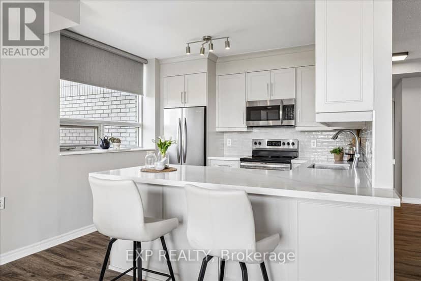 708 - 200 Burnhamthorpe Road E — photo 9 of 34